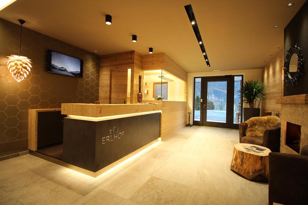 Appartement Hotel Erlhof Deluxe Lutago Esterno foto