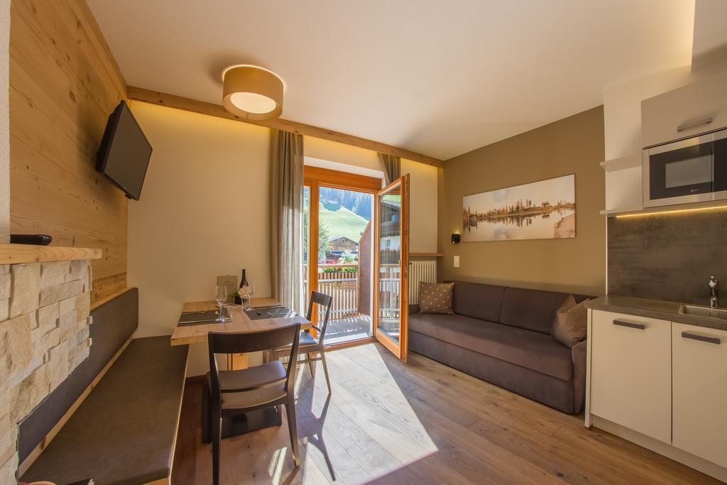 Appartement Hotel Erlhof Deluxe Lutago Esterno foto