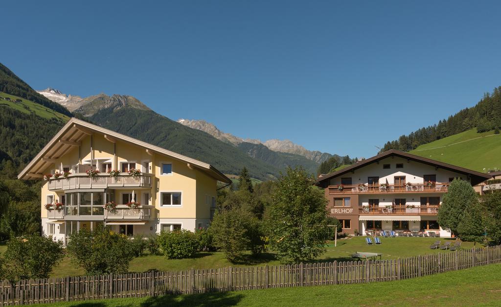 Appartement Hotel Erlhof Deluxe Lutago Esterno foto