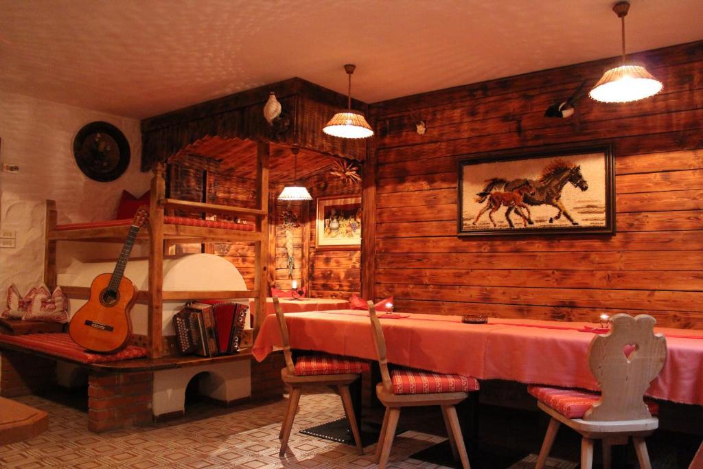 Appartement Hotel Erlhof Deluxe Lutago Esterno foto