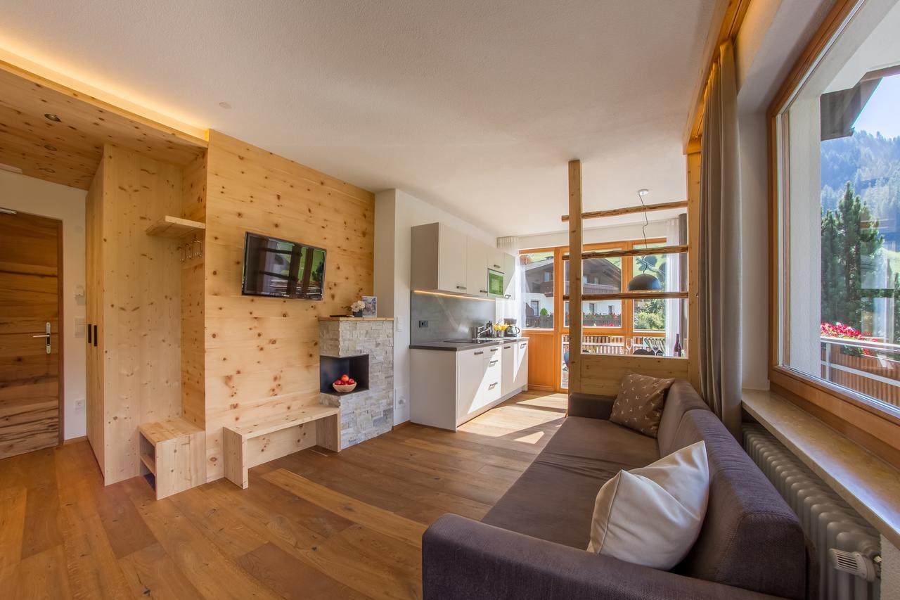 Appartement Hotel Erlhof Deluxe Lutago Esterno foto